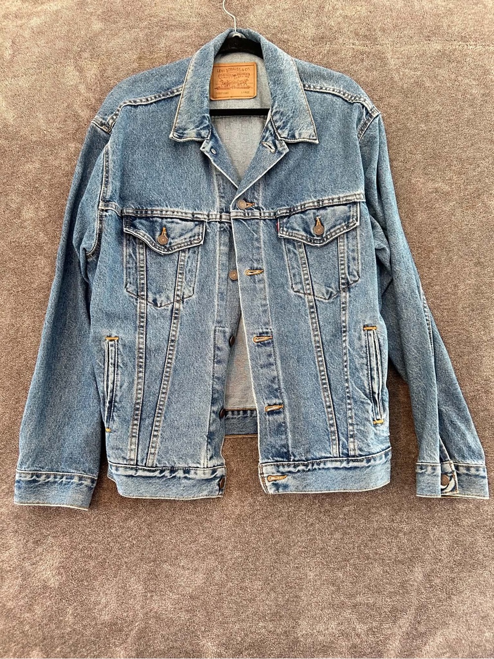 Vintage Levi's Trucker Denim Jean Jacket Medium Wash Blue Classic 80s 90s Large